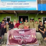 Foto bersama pengurus PFI Palu dan santri Panti Asuhan Kasih Sayang di palu, Kamis (12/3/2026). (©PFI Palu)