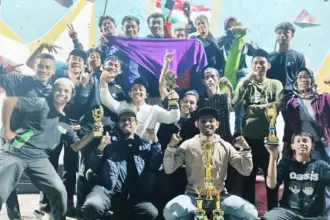 Official dan atlet Palado usai seremoni penutupan dan pengumuman juara Fun Climbing Ramadhan 2026 di Sigi, Rabu (4/3/2026). (©Palado)