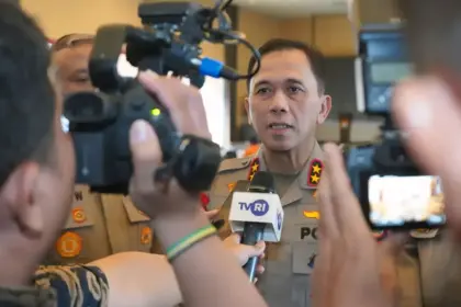 Kapolda Sulteng Irjen POl Endi Sutendi memberikan keterangan kepada wartawan usai Rakor Ops Ketupat Tinombala 2026 di Palu, Selasa (10/3/2026).