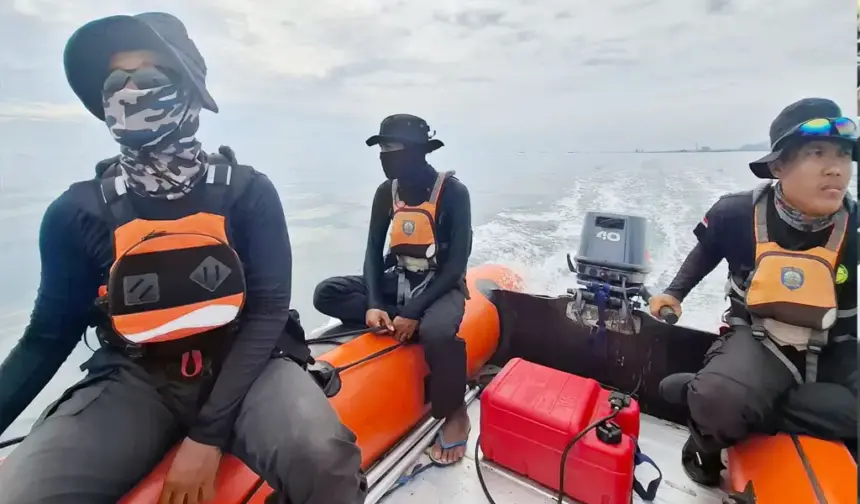 Operasi pencarian nelayan hilang di perairan Desa Lanona yang dihentikan karena tak membuahkan hasil. (©Basarnas Palu)