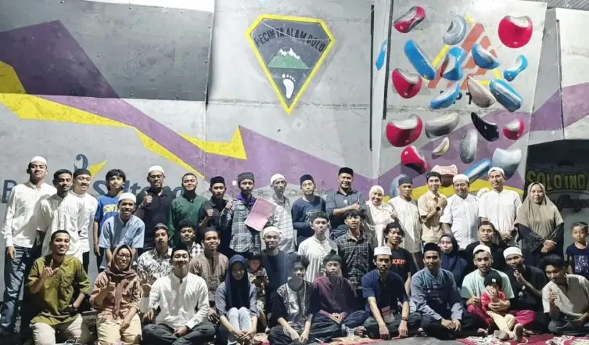 Foto bersama usai sertijab ketua dan buka puasa bersama anggota Palado, Sigi, MInggu (8/3/2026). (©Palado)