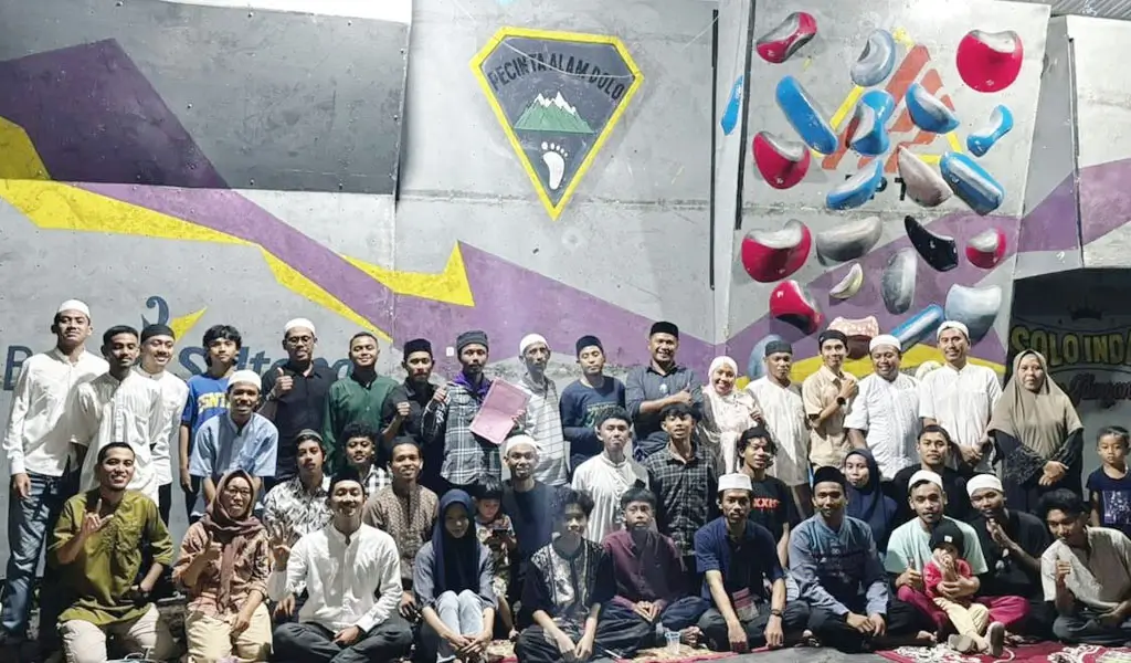 Foto bersama usai sertijab ketua dan buka puasa bersama anggota Palado, Sigi, MInggu (8/3/2026). (©Palado)