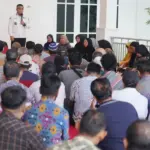 Wali Kota Hadianto bersama para Korcam dan Korlur Padat Karya se Kota Palu, Kamis (12/3/2026). (©Prokopim Setda Kota Palu/Iwan)