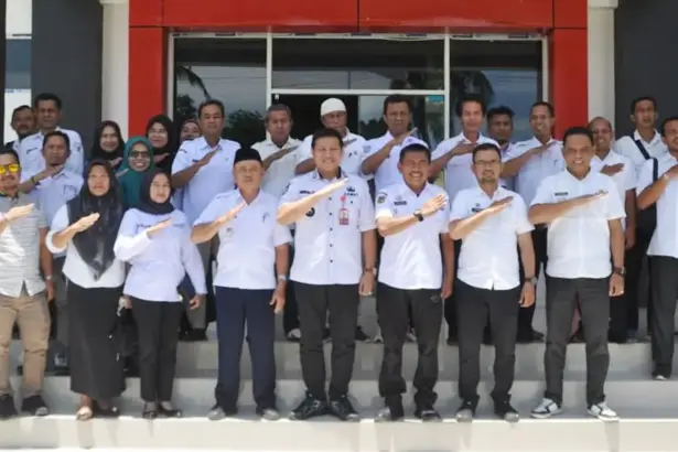 Foto bersama usai kegiatan penguatan kapasitas kewilayahan yang digelar serentak di Kecamatan Tawaeli dan Kecamatan Palu Utara, Rabu (4/3/2026). (©Prokopim Setda Kota Palu/Imron)