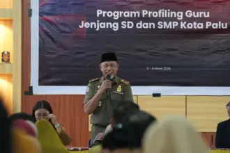 Asisten Kesra Setda Kota Palu, Usman pada Usmanpada Profiling Magang ke Luar Negeri (Malaysia) bagi guru jenjang SD dan SMP se-Kota Palu, Senin (2/3/2026). (©Prokopim Setda Kota Palu/Jufri)