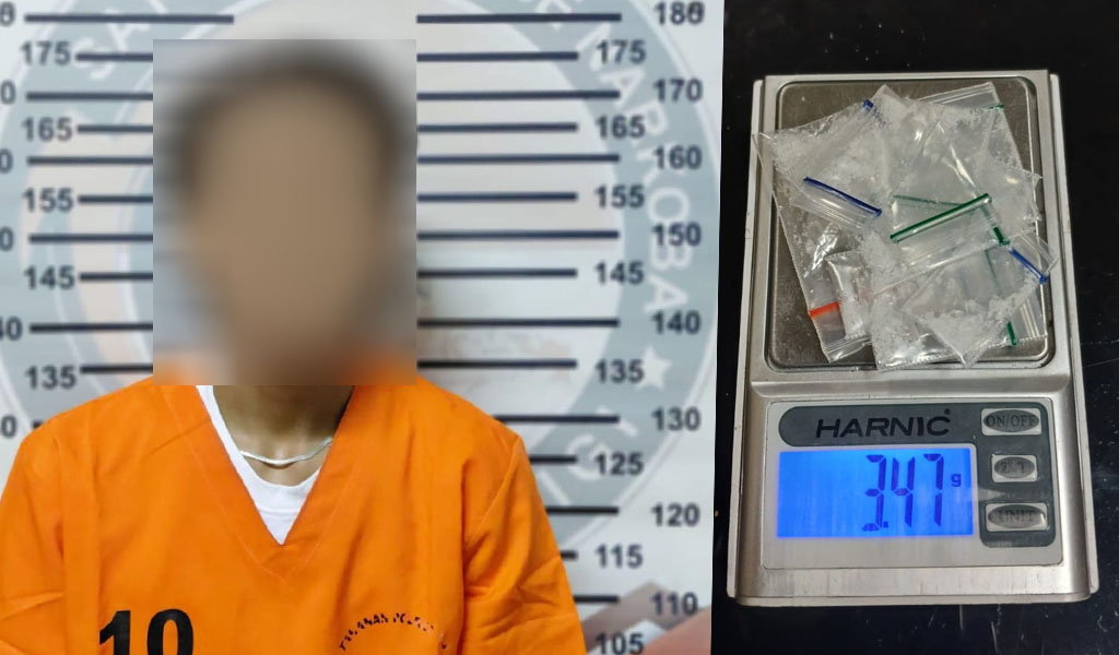 Tersangka M (18) beserta 13 paket sabu yang disita aparat Polres Sigi. (©Humas Polres Sigi)