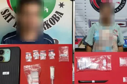 MT dan NA, tersangka kasus peredaran narkotika jenis sabu di Lere, Palu, Jumat (27/3/2026). (©Humas Polresta Palu)