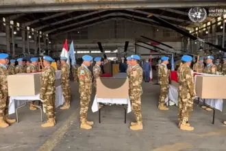 Tangkapan layar upacara penghormatan tiga prajurit TNI yang gugur di Lebanon dalam tugas penjaga perdamaian di Bandara Internasional Rafik Hariri, Kamis (2/4/2026). (©UNIndonesia)