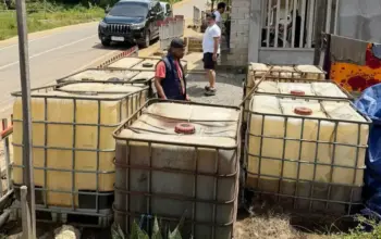 Solar dalam tandon sebanyak 2.060 yang diungkap Ditkrimsus Polda SUlteng di Morut, Rabu (8/4/2026). (©Humas Polda Sulteng)