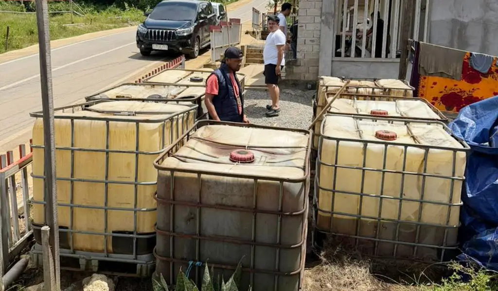 Solar dalam tandon sebanyak 2.060 yang diungkap Ditkrimsus Polda SUlteng di Morut, Rabu (8/4/2026). (©Humas Polda Sulteng)