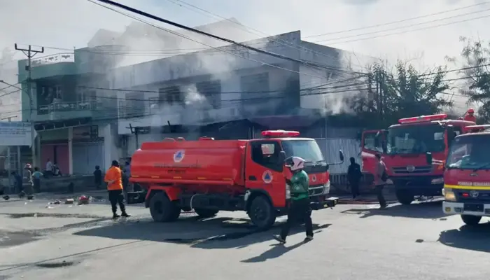 Ruko Terbakar di Palu Barat, Didudga karena Korsleting, Kerugian Ratusan Juta