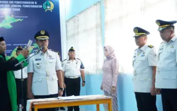 Kakanwil Ditkenpas Sulteng Bagus Kurniawan melantik pelabat di lingkup Kanwil Ditjenpas Sulteng, Sabtu (11/4/2026). (©Humas Ditjenpas Sulteng)