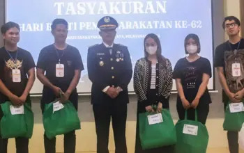 Kanwil Ditjenpas Sulteng Bagikan 14 Gerobak Usaha untuk Keluarga Warga Binaan