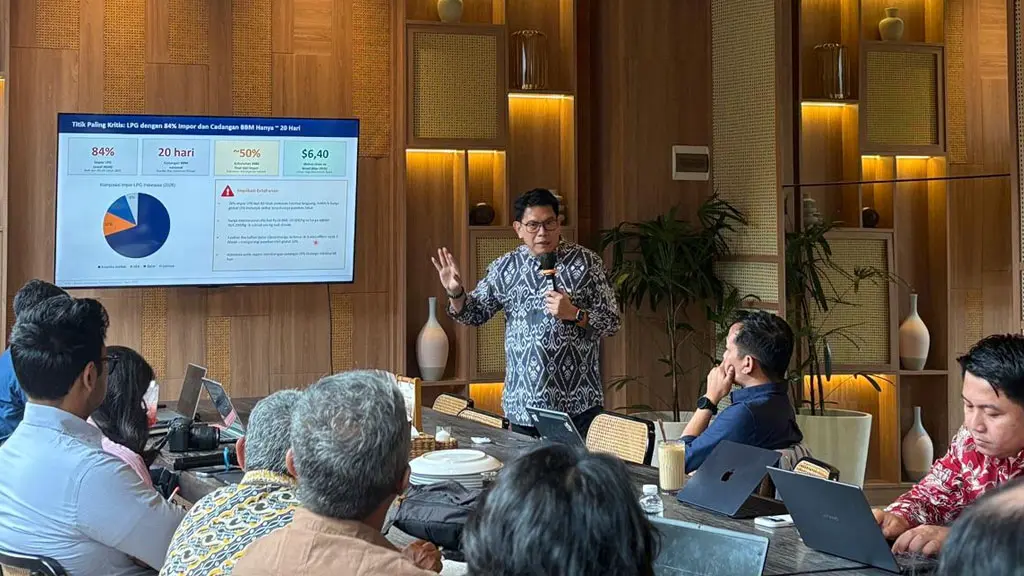 CEO IESR Fabby Tumiwa dalam forum analisis ketahanan energi, Selasa (28/4/2026). (©IESR)