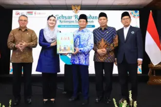 Penutupan Gerak Syariah sekaligus peluncuran buku Panduan Keuangan Untuk Semua Agama di Jakarta, Kamis (2/4/2026). (©OJK)