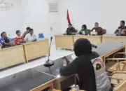 Wali Kota Palu Hadianto menerima sejumlah perwakilan buruh transportasi di Rujab Wali Kota, Kamis (30/4/2026). (©Prokopim Setda Kota Palu/Imron)