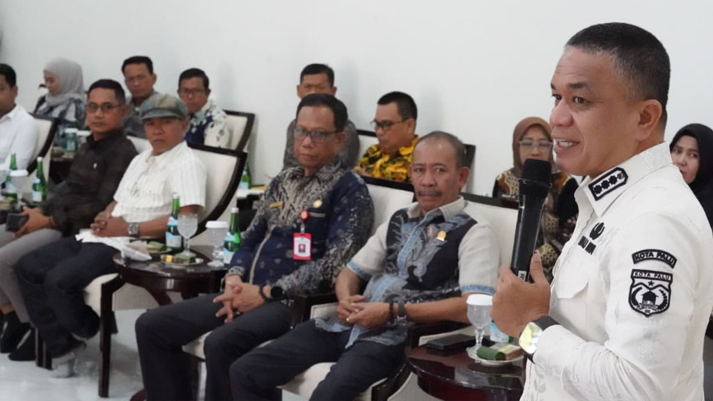 Wali Kota Palu Hadianto Rasyid menerima kunjungan anggota DPRD Paangkayu di Palu, Kamis (23/4/2026). (©Prokopim Setda Kota Palu/Jufri)