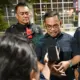 KaLapas Kelas IIA Palu, Makmur (kedua kanan) memberikan keterangan kepada wartawan, Minggu (24/5/2026). (©bmzIMAGES/Basri Marzuki)