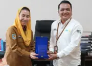 Wawali Kota Palu Imelda Lilianan Muhidin bersama Dirut BPRS Khairan Inti Amanah pada auidensi di Palu, Senin (25/5/2026). (©Prokopim Setda Kota Palu/Jufri)