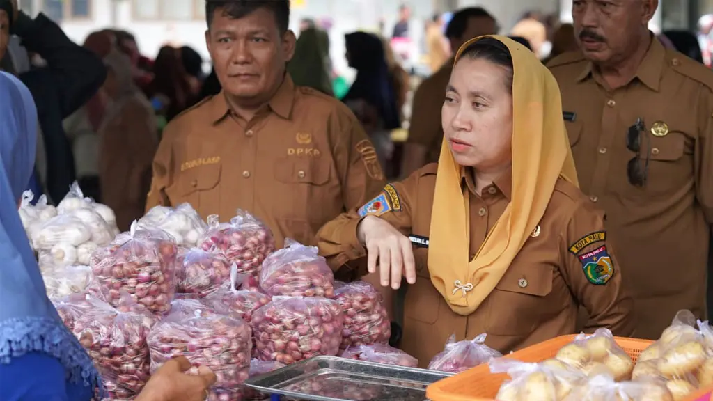 Wawali Kota Palu, Imelda Liliana Muhidin pada GPM di Halaman Kantor DPKP Palu, Senin (25/5/2026). (©Prokopim Setda Kota Palu/Jufri)