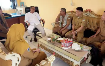Diskominfosantik Palu Konsultasikan Pembentukan PPID ke KI Sulteng