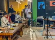 Anggota Komisi IV DPRD Sulteng, Aristan (kedua kiri) pada sosialisasi Pergub No.42/2025 di Palu, Jumat (8/5/2026). (© dok pribadi)