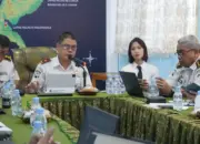 Kakanwil DItjenpas Sulteng bersama sejumlah staf pada Rapat Anev Pemasyarakatan secara daring di Palu, Selasa (12/5/2026). (©HUmas Ditjenpas Sutleng)