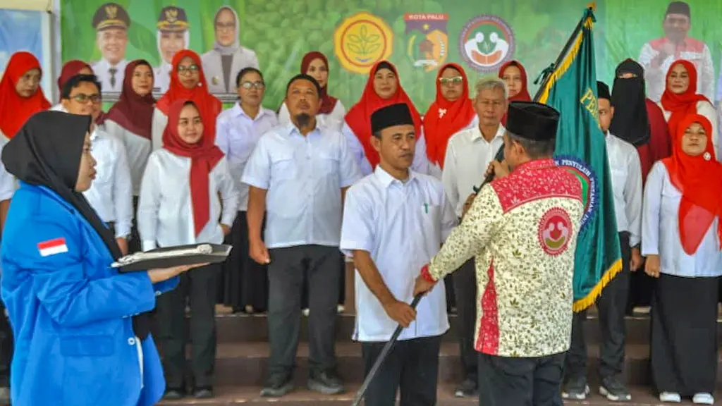 Ketua DPW Perhiptani Sulteng, Nelson Wetubun melantik jajaran pengurus DPD Perhiptani Kota Palu yang diketuai oleh Nanang di Palu, Selasa (12/5/2026). (©Prokopim Setda Kota Palu/Imron)