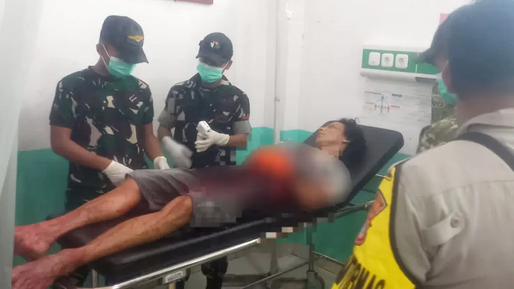 Korban penganiayaan mendapat perawatan intensif di fasilitas kesehatan Kecamatan Muotong, Primo, Senin (25/5/2026). (©Humas Polres Parimo)