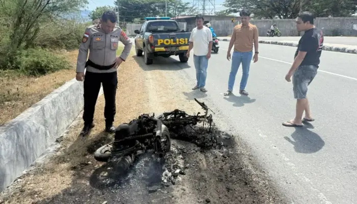 Curi Tabung Elpiji, Motor Pelaku Dibakar Massa di Mamboro