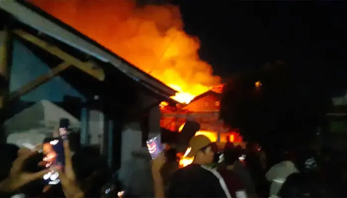 Rumah Warga Lansia di Talise Ludes Terbakar, Lima Damkar Dikerahkan