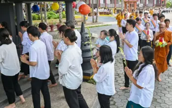 Ratusan Umat Buddha Rayakan Waisak 2570 BE di Vihara Karuna Dipa