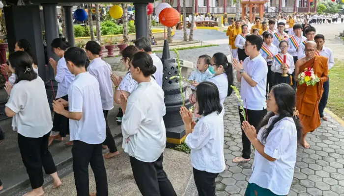 Ratusan Umat Buddha Rayakan Waisak 2570 BE di Vihara Karuna Dipa
