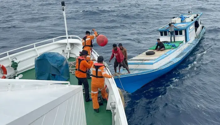 KM Jolor Beserta Empat ABK Berhasil Diselamatkan