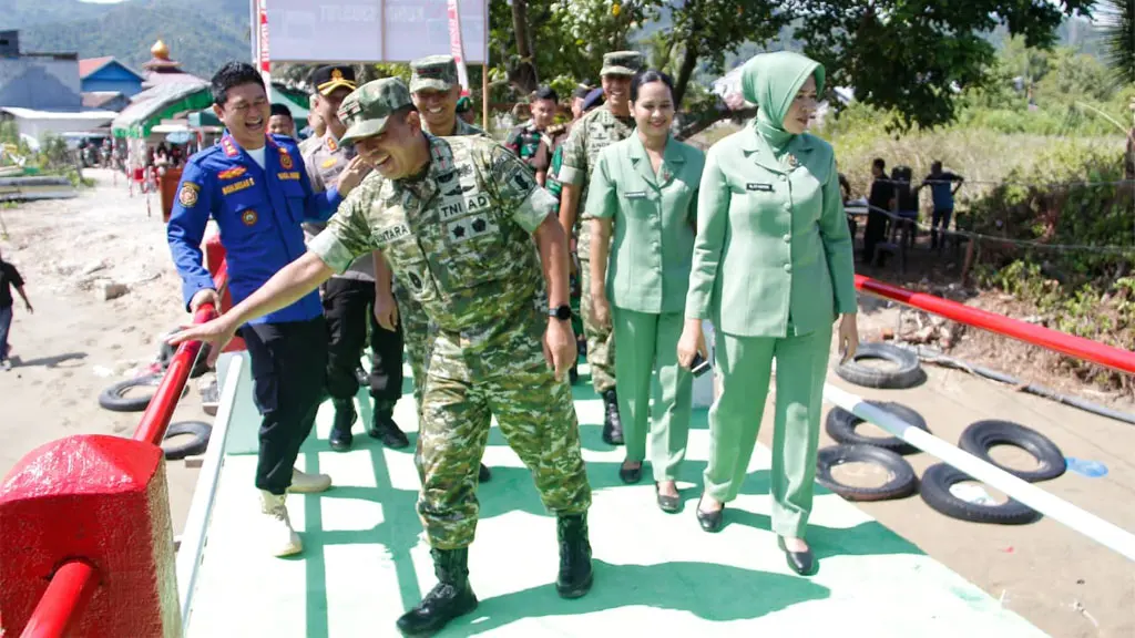 Danrem 132/Tadulako, Brigjen TNI Suntara Wisnu Budi pda persemian Jembata Garuda di Tolitoli, Selasa (2/6/2026). (©Penrem 132/tdl)