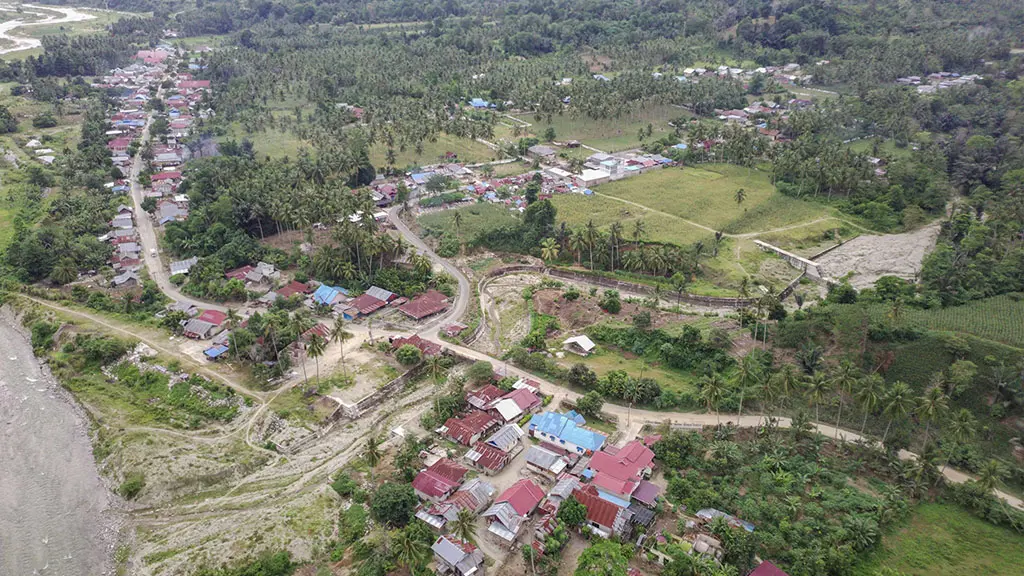 Ruas jalan Palu-Kulawi di Desa Omu, salah satu ruas jalan yang akan direkonstruksi tahun ini oleh Pemprov Sulteng. (©bmzIMAGES/Basri Marzuki)