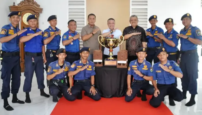 Damkarmat Palu Juara Umum Regional Firefighter Skill Competition