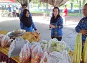Wawali Imelda (kedua kiri) pada Pasar Tani di Halaman Kantor DTPH Kota Palu, Rabu (17/6/2026). (©Prokopim Setda Kota Palu/Jufri)