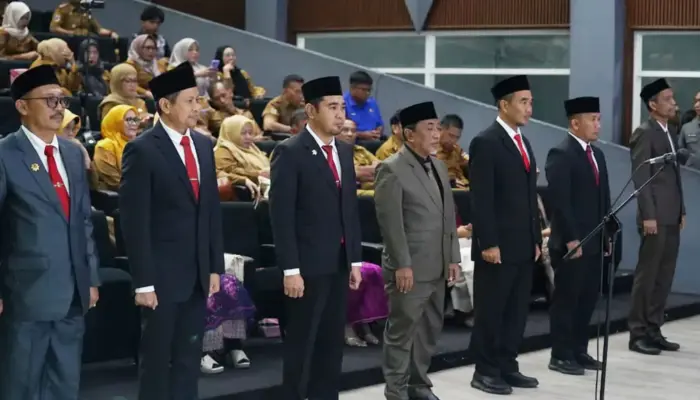 Wali Kota Palu Lantik 7 Pejabat Eselon II, Instruksikan Kawal “Program 88”
