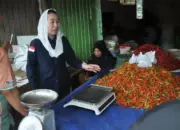 Wawali Imelda saat melakukan sidak di Pasar Inpres Manonda, Jumat (12.6.2026). (©Prokopim Setda Kota Palu/Imron)