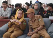 Wawali Imelda Liliana Muhidin bersama Kadis Kesehatan kota Palu pada simposium HIV-Aids di Untad, Senin (8/6/2026). (©Prokopim Setda Kota Palu/Iwan)