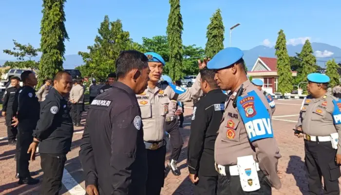 Belasan Personel Terjaring dalam Pemeriksaan Disiplin Rutin Polda Sulteng
