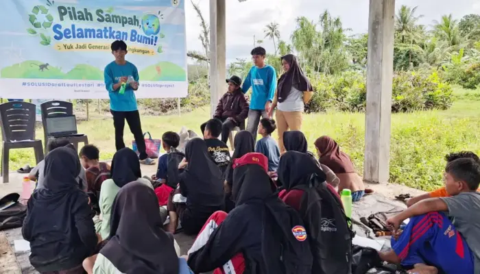 Puluhan Pelajar SD Belajar Mangrove dan Pilah Sampah