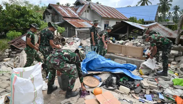 Kodam XXIII/Palaka Wira Kerahkan Yon TP 873/MM Bantu Penanganan Pascagempa