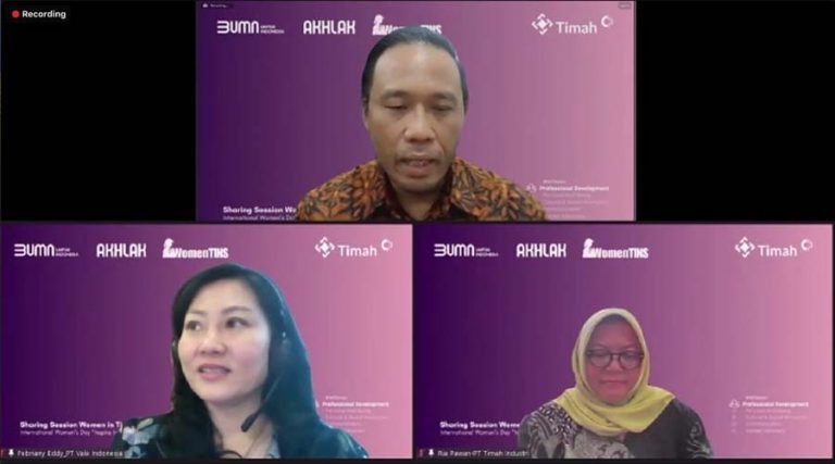 wanita pemimpin