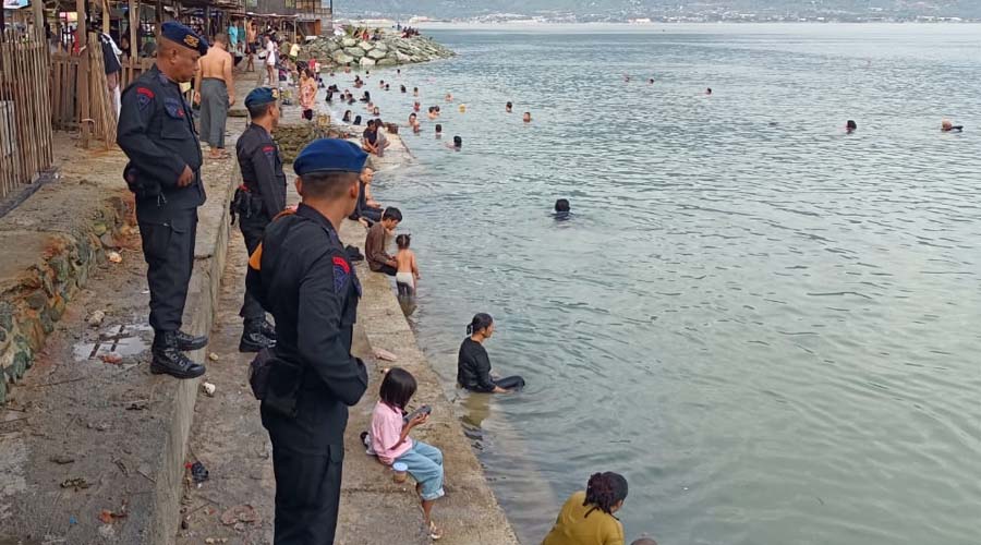 Tim SAR Satgas Operasi Ketupat Disiagakan di Pantai Wisata