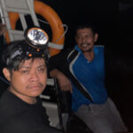 Evakuasi dua korban katinting tenggelam di Teluk Palu, Rabu (11/9/2024). (Foto: Basarnas Palu)