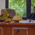 Wakil Wali Kota Palu, dr Reny A Lamadjido (kiri) pada pembykaan Rakor Pengawasan Pryek Strategi di RUang bantaya Kota Palu, Kamis (12/9/2024). (Foto: Prokoim Setda Kota Palu./Imron)