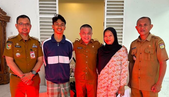 Wali Kota Palu Bantu Korban Konflik Jalan Anoa