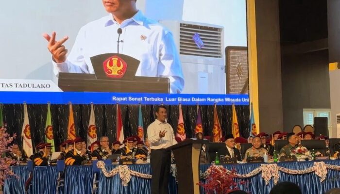 Pesan Mentan Amran untuk Lulusan Untad: Berani Gagal, Berani Mencipta